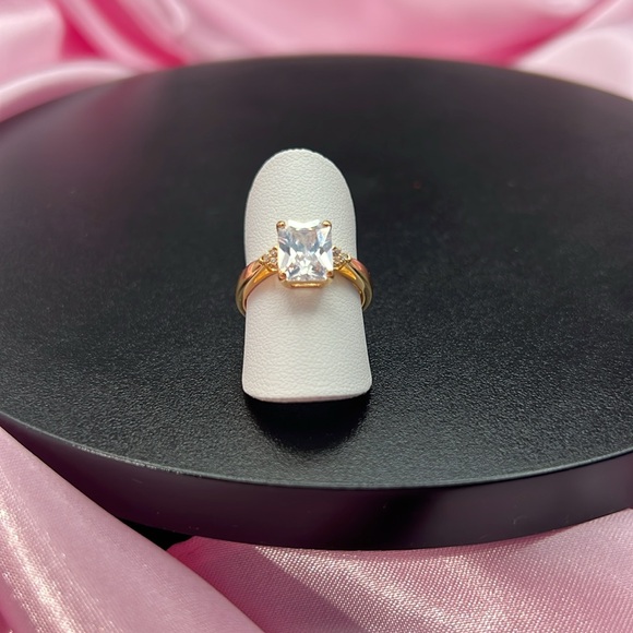 18K GP AAA+ CZ adjustable Ring🌹By: Pretty Bird - Picture 5 of 8